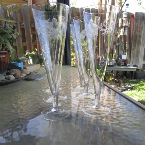 Vintage MCM Delicate Etched Crystal Etched Tall Champayne Flutes Set of 2 - Picture 3 of 8